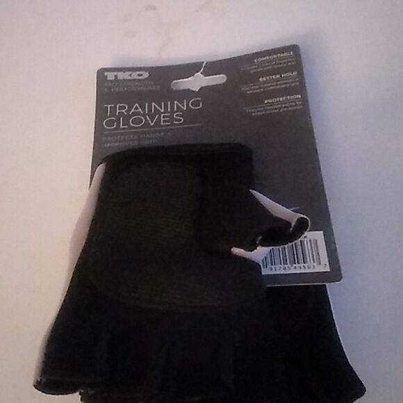 TK0 Training Gloves - Picture 2 of 8